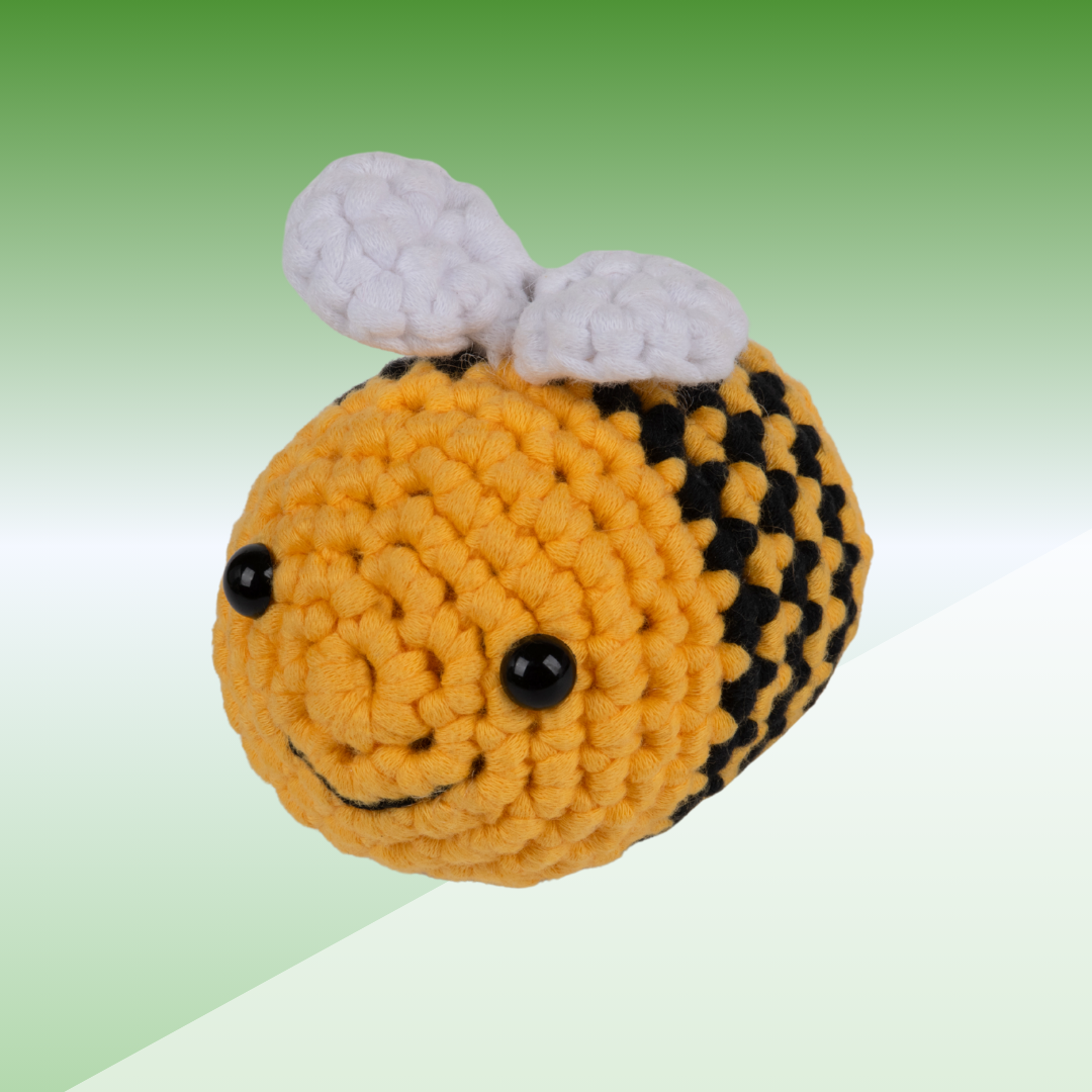 Learn to Crochet Kit Bee (Includes Blue Magic Circle Tool)